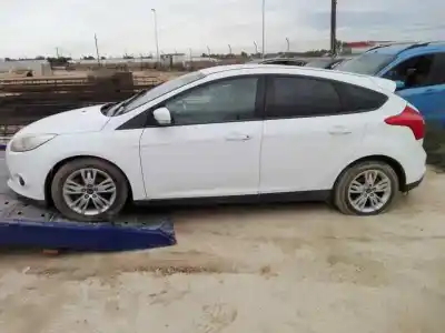 Sloopvoertuig ford focus lim. (cb8) ambiente van het jaar 2001 aangedreven t3db