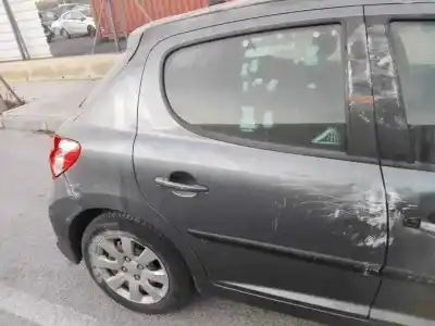 Veículo de Sucata peugeot 207 confort do ano 2001 alimentado kfv