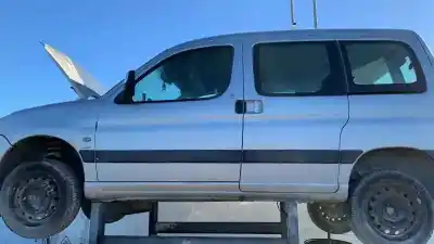 Scrapping Vehicle PEUGEOT PARTNER (S2) Combi Plus of the year 2004 powered RHY