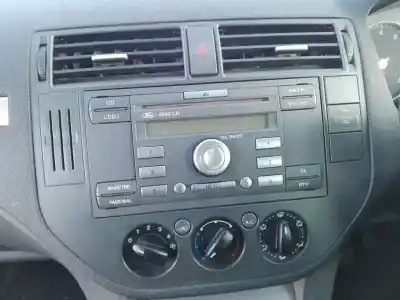 Здавання транспортного засобу ford c-max (cb3) ambiente року 2001 потужний extranjero