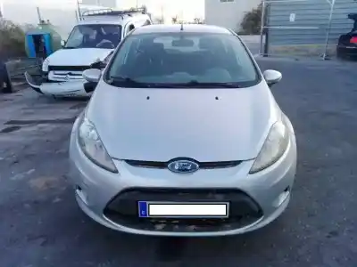 Veículo de Sucata ford fiesta (cb1) ghia do ano 2001 alimentado f6jd