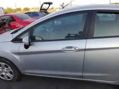 Veículo de Sucata ford fiesta (cb1) ghia do ano 2001 alimentado f6jd