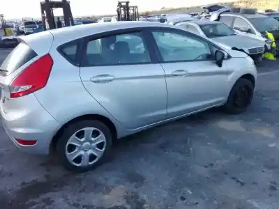 Veículo de Sucata ford fiesta (cb1) ghia do ano 2001 alimentado f6jd