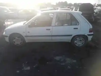Veicolo di demolizione peugeot 106 (s2) kid dell'anno 2001 alimentato hfxtu1jp