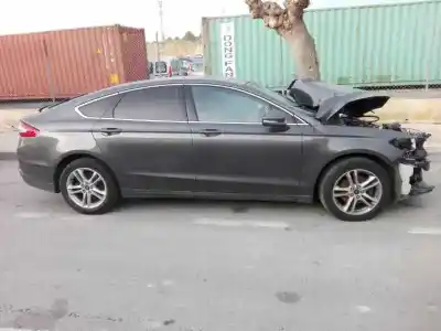 Veicolo di demolizione FORD MONDEO TURN. Business Edition 180 CV / 132 KW dell'anno 2001 alimentato T8CC