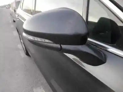 Veículo de Sucata ford mondeo turn. business edition 180 cv / 132 kw do ano 2001 alimentado t8cc