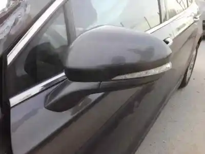 Veículo de Sucata ford mondeo turn. business edition 180 cv / 132 kw do ano 2001 alimentado t8cc