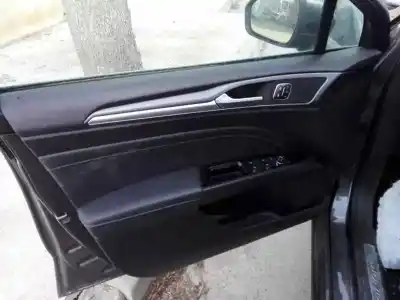 Veículo de Sucata ford mondeo turn. business edition 180 cv / 132 kw do ano 2001 alimentado t8cc