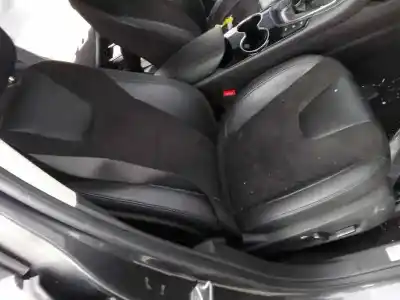 Veículo de Sucata ford mondeo turn. business edition 180 cv / 132 kw do ano 2001 alimentado t8cc