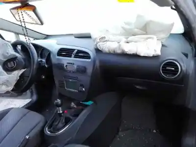 Veículo de Sucata seat leon (1p1) comfort limited do ano 2001 alimentado bkc