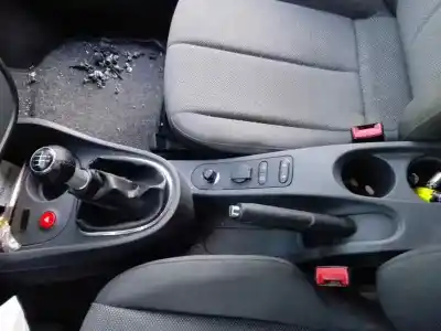 Veículo de Sucata seat leon (1p1) comfort limited do ano 2001 alimentado bkc