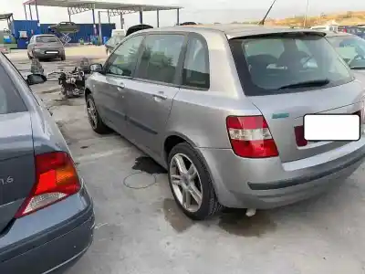 Veicolo di demolizione fiat stilo (192) 1.9 jtd cat dell'anno 2003 alimentato 192a1000