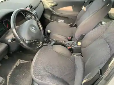 Veicolo di demolizione fiat stilo (192) 1.9 jtd cat dell'anno 2003 alimentato 192a1000