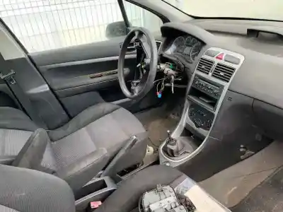 Véhicule à la ferraille PEUGEOT 307 BREAK / SW (S1) BREAK XR de l'année 2001 alimenté RHYDW10TD