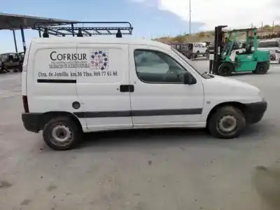 Veicolo di demolizione peugeot partner (s1) break dell'anno 2001 alimentato wjy