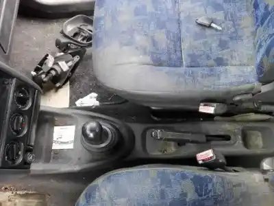 Veicolo di demolizione peugeot partner (s1) break dell'anno 2001 alimentato wjy