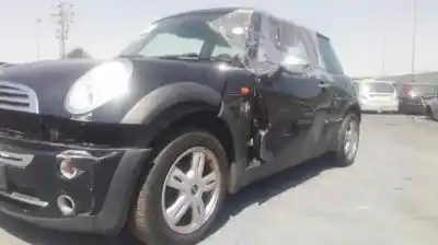 Scrapping Vehicle mini mini (r50, r53) cooper of the year 2001 powered w10b16a