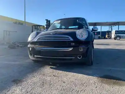 Scrapping Vehicle mini mini (r50, r53) cooper of the year 2001 powered w10b16a