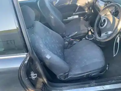 Scrapping Vehicle mini mini (r50, r53) cooper of the year 2001 powered w10b16a