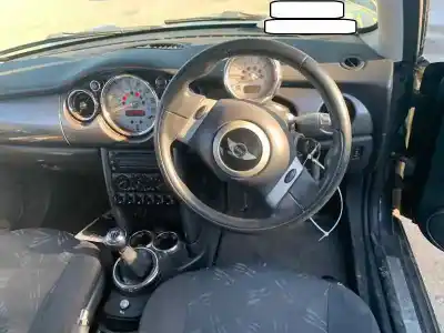 Scrapping Vehicle mini mini (r50, r53) cooper of the year 2001 powered w10b16a