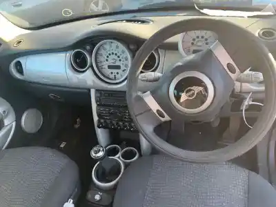 Scrapping Vehicle mini mini (r50, r53) one of the year 2001 powered w10b16a