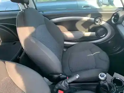 Veicolo di demolizione mini mini (r56) one dell'anno 2001 alimentato n12b14ab