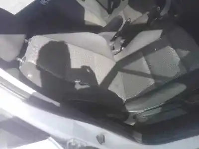 Veículo de Sucata peugeot 307 (s1) xr do ano 2003 alimentado rhy