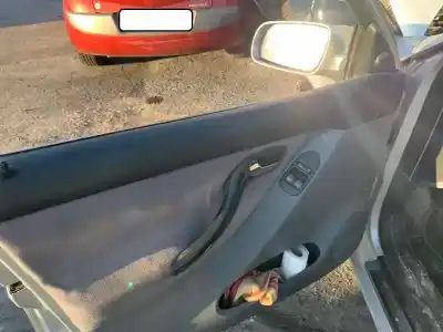 Здавання транспортного засобу seat leon (1m1) 1.9 tdi року 2001 потужний asv