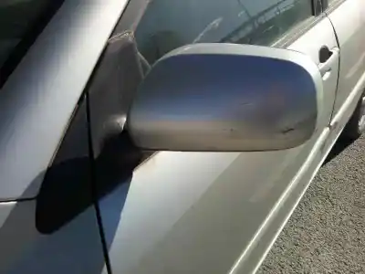 Veículo de Sucata toyota corolla (_e12_) 1.4 d (nde120_) do ano 2006 alimentado d-1nd