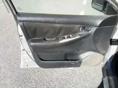 Veículo de Sucata toyota corolla (_e12_) 1.4 d (nde120_) do ano 2006 alimentado d-1nd