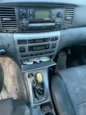 Veículo de Sucata toyota corolla (_e12_) 1.4 d (nde120_) do ano 2006 alimentado d-1nd