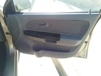 Veículo de Sucata kia rio ipanema berlina do ano 2004 alimentado ga3d