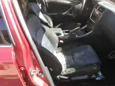 Veículo de Sucata lexus is200 (ds2/is2) 220d do ano 2008 alimentado 24d-fhv