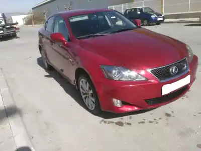 Veículo de Sucata lexus is200 (ds2/is2) 220d do ano 2008 alimentado 24d-fhv