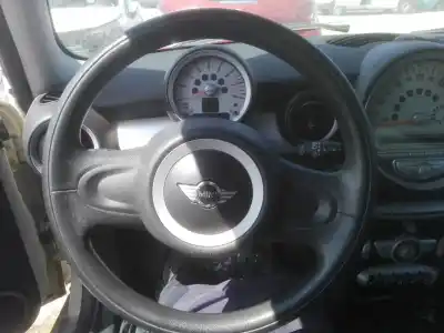 Здавання транспортного засобу mini mini (r56) one року 2001 потужний g/n12b14a