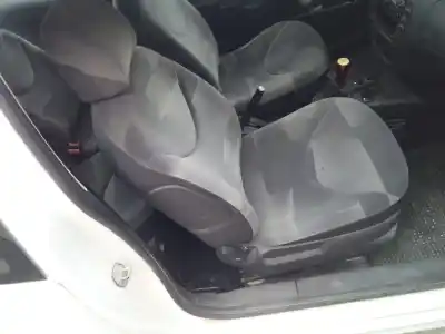 Veículo de Sucata citroen c2 empresa do ano 2005 alimentado 8hz