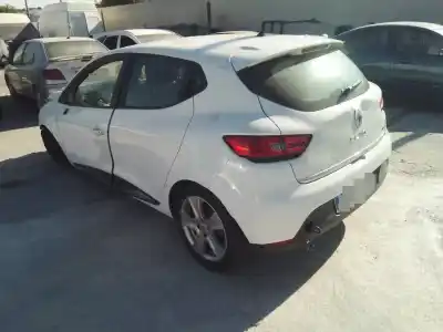 Veículo de Sucata renault clio iv zen do ano 2001 alimentado k9k e6