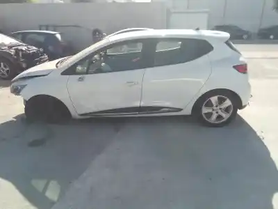 Veículo de Sucata renault clio iv zen do ano 2001 alimentado k9k e6