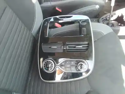 Veículo de Sucata renault clio iv zen do ano 2001 alimentado k9k e6