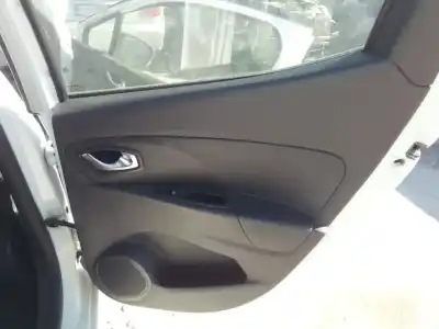 Veículo de Sucata renault clio iv zen do ano 2001 alimentado k9k e6