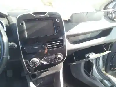 Veículo de Sucata renault clio iv zen do ano 2001 alimentado k9k e6