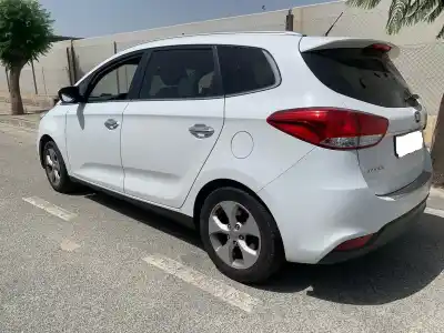 Véhicule à la ferraille kia carens iv 1.7 crdi de l'année 2001 alimenté d4fd