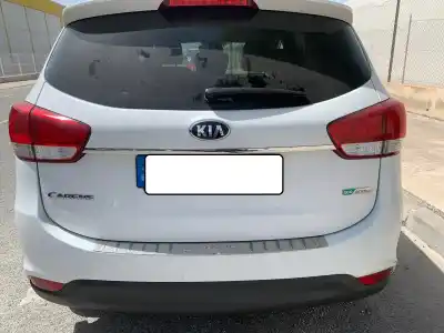 Véhicule à la ferraille kia carens iv 1.7 crdi de l'année 2001 alimenté d4fd