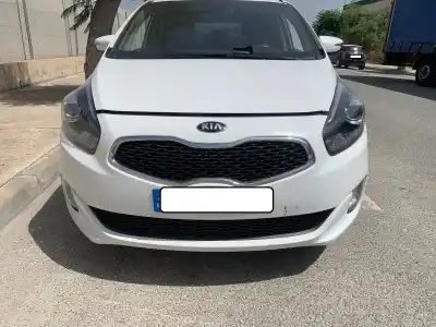 Véhicule à la ferraille kia carens iv 1.7 crdi de l'année 2001 alimenté d4fd