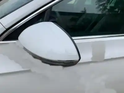 Здавання транспортного засобу VOLKSWAGEN PASSAT B8 VARIANT (3G5, CB5) 2.0 TDI року 2001 потужний CRL