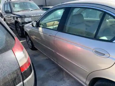 Scrapping Vehicle jaguar x-type 2.0 v6 of the year 2003 powered 