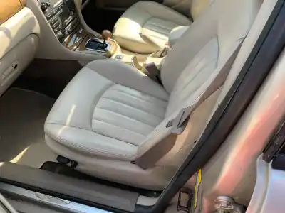 Scrapping Vehicle jaguar x-type 2.0 v6 of the year 2003 powered 