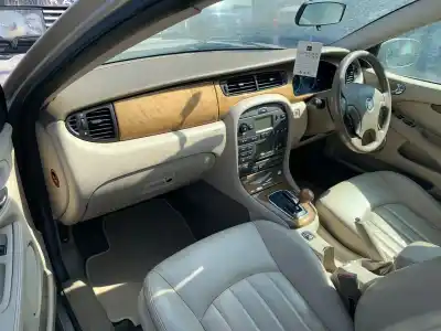 Scrapping Vehicle jaguar x-type 2.0 v6 of the year 2003 powered 