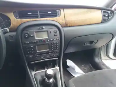 Scrapping Vehicle jaguar x-type 2.0 v6 of the year 2004 powered gyb