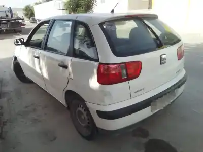 Veículo de Sucata seat ibiza (6k1) free sky do ano 2000 alimentado akk